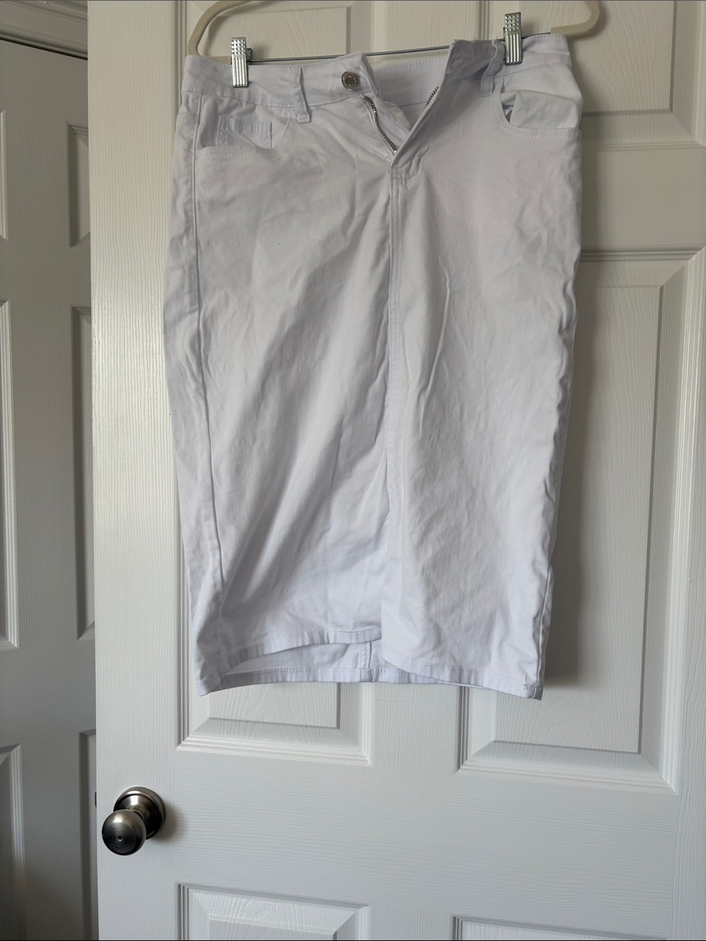 White Knee-Length Pencil Skirt